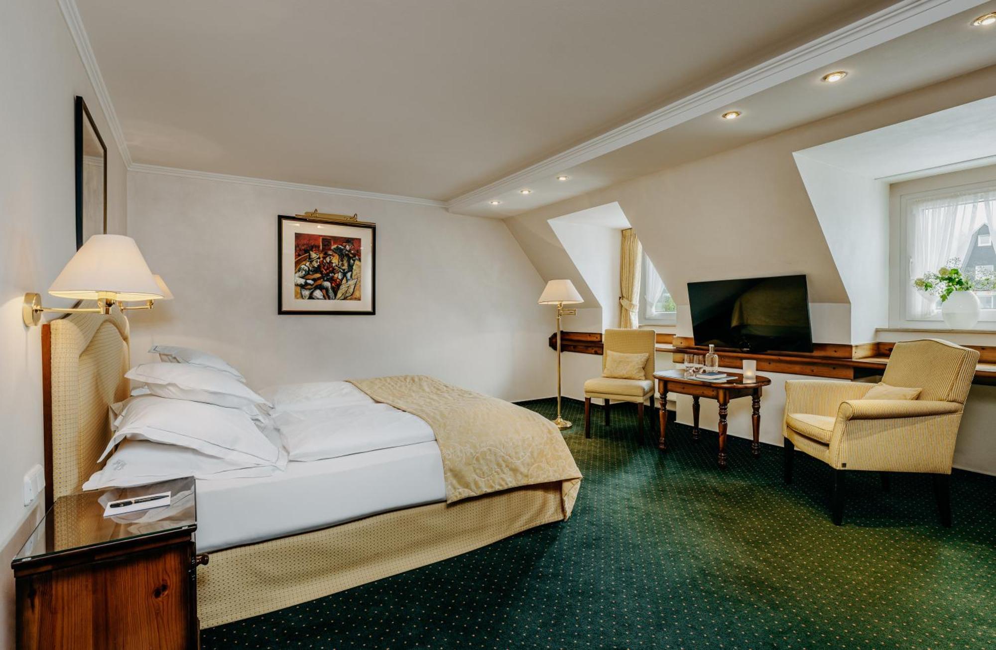 Romantik Berghotel Astenkrone Winterberg Bagian luar foto